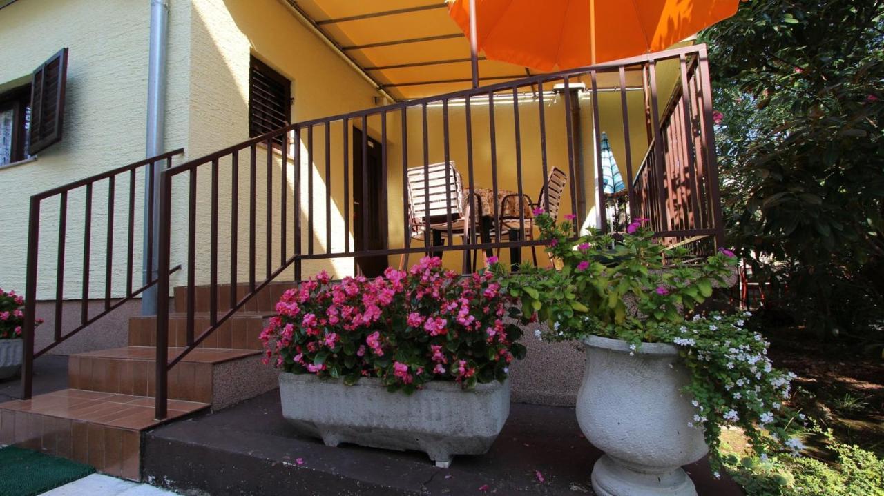 Apartments Trupec Malinska Exterior foto